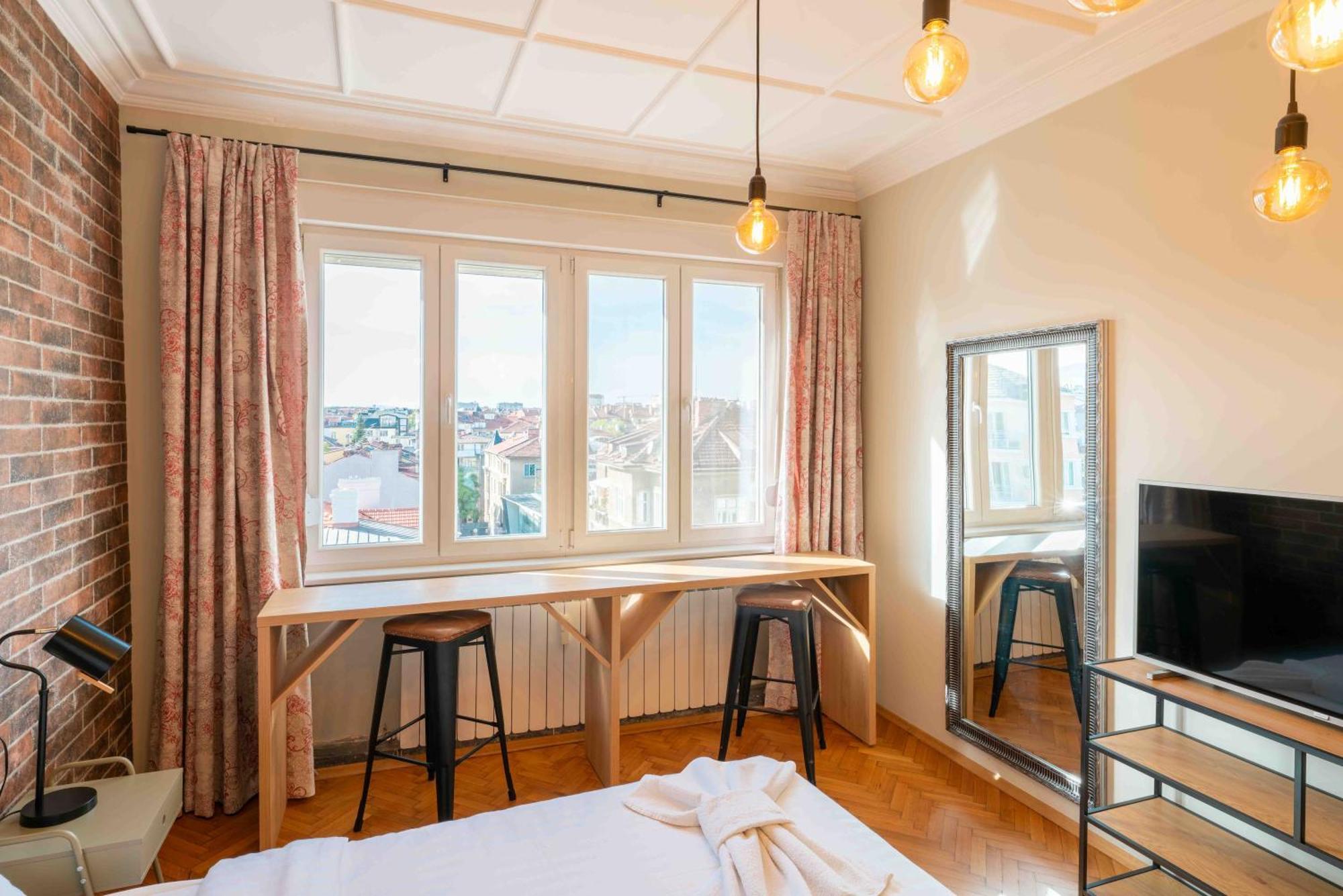 Heart Of The City Center Lux Apartment With View Sofia Buitenkant foto